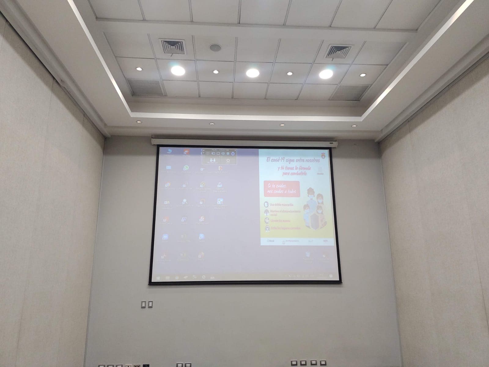 Ecran Electrico  M120 , de 120 pulgadas - 1