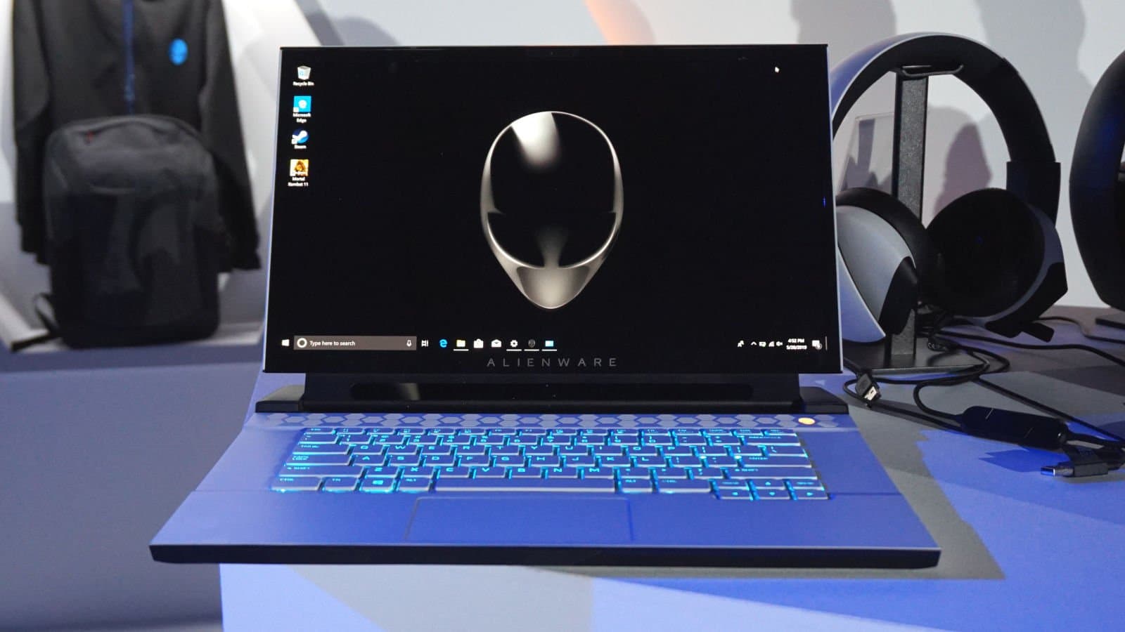 Notebook Dell Alienware m15 R2, 15.6" FHD, Intel Core i7-9750H 2.60 GHz, 16GB DDR4 - 2