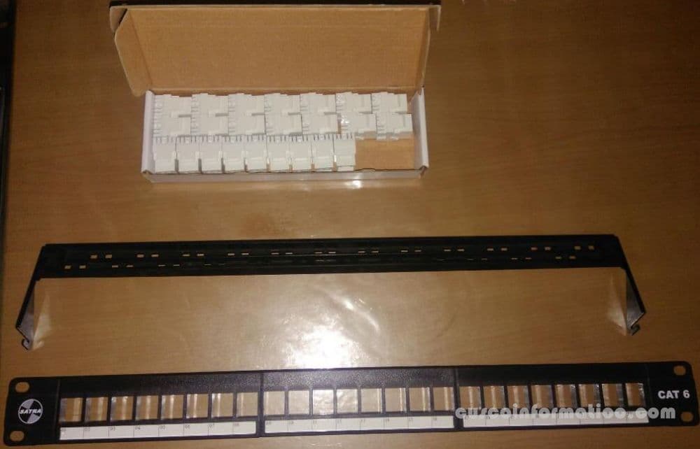 Patch Panel SATRA 24 puertos RJ45, CAT 6 - 1