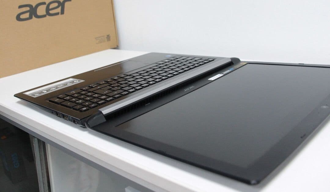 Notebook Acer Aspire 7 A715-72G, Pantalla 15.6", Intel Core i5-8300H, 16GB DDR4, 2TB SATA, Video 4GB GTX1050 - 3